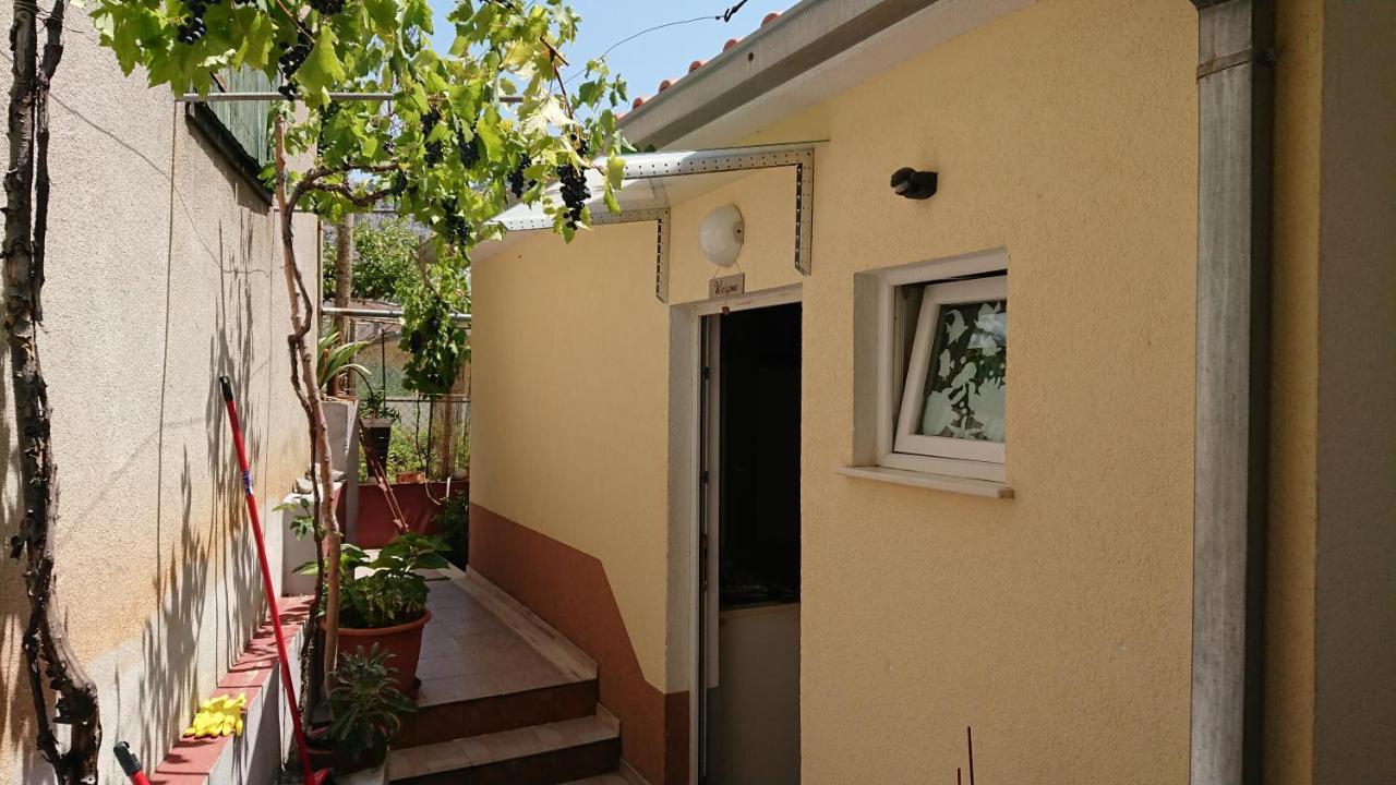 Apartment Lid Omiš Екстериор снимка